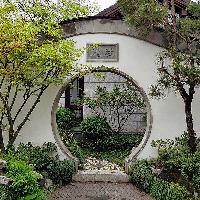 苏式建筑庭院月亮门
